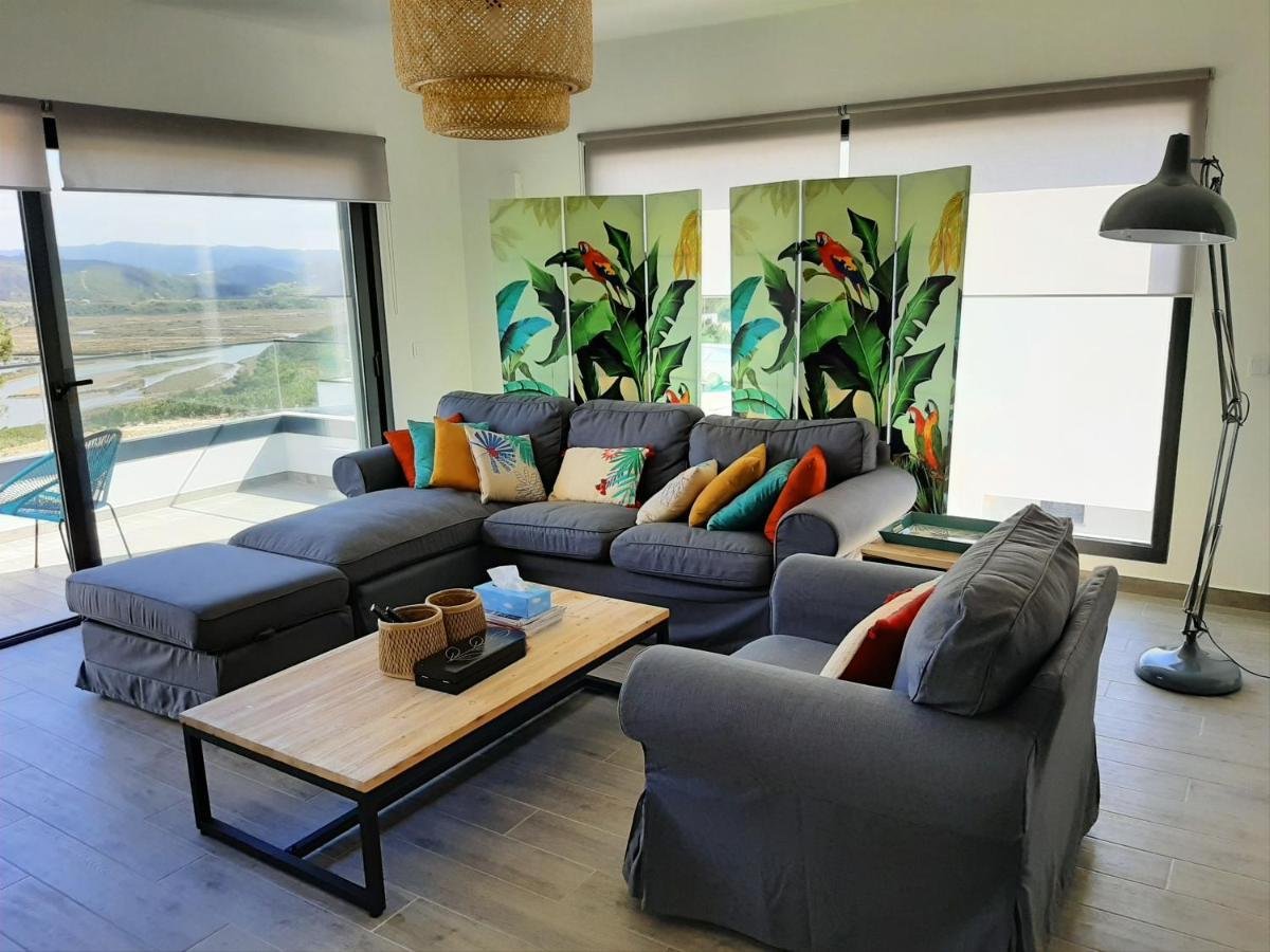 Cairnvillas - Solar C37 Luxury With Swimming Pool Near